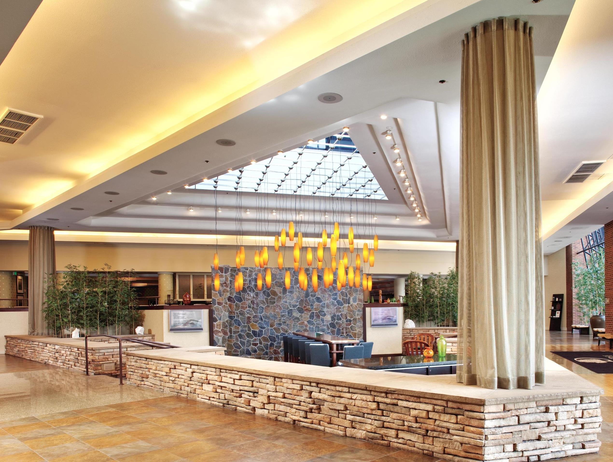Doubletree By Hilton Denver - Hotel