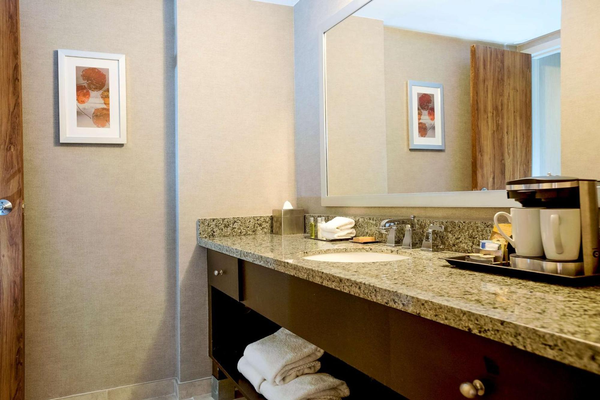 Doubletree By Hilton Denver - Hotel Aurora